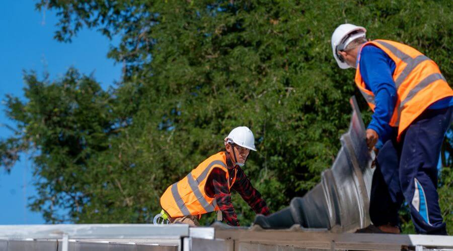 Professional gutter cleaning in Mannsville, NY